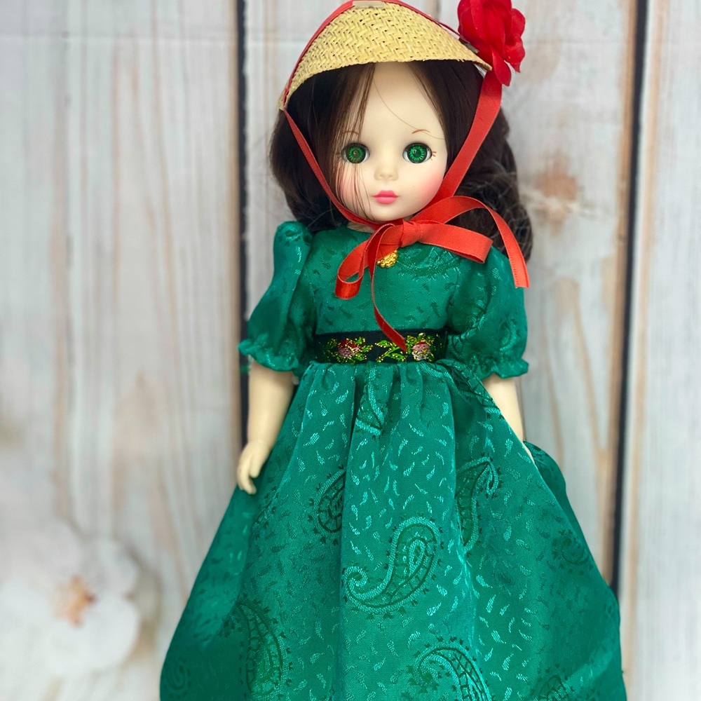 Ideal Toy Company Victorian Collection 1982 Doll